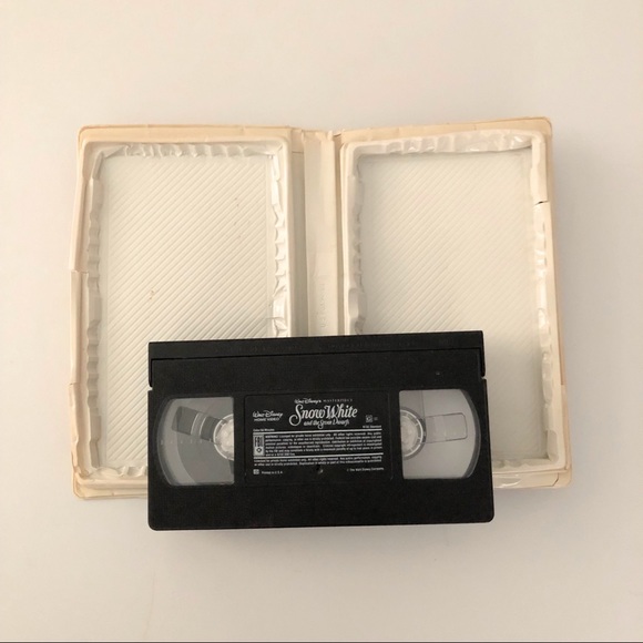 Snow White & The Seven Dwarfs Vhs Tape - Picture 5 of 6